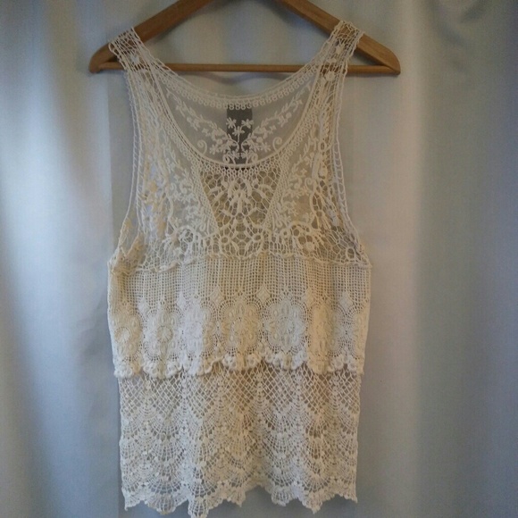 WallpapHER Boho Sleeveless Delicate Lace B… - Picture 3 of 7